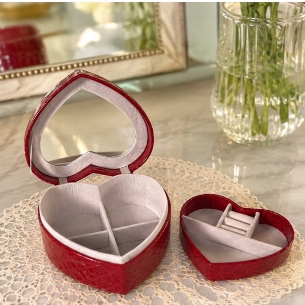 Red Faux Croc Heart Jewelry Box Travel Case Mirror Removable Tray Divided 86-00